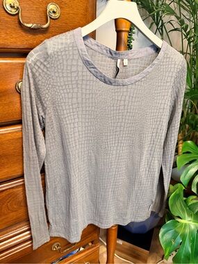 Calvin Klein Long Sleeve Snakeskin Textured Crewneck Long Sleeve Sheer Top -Gray